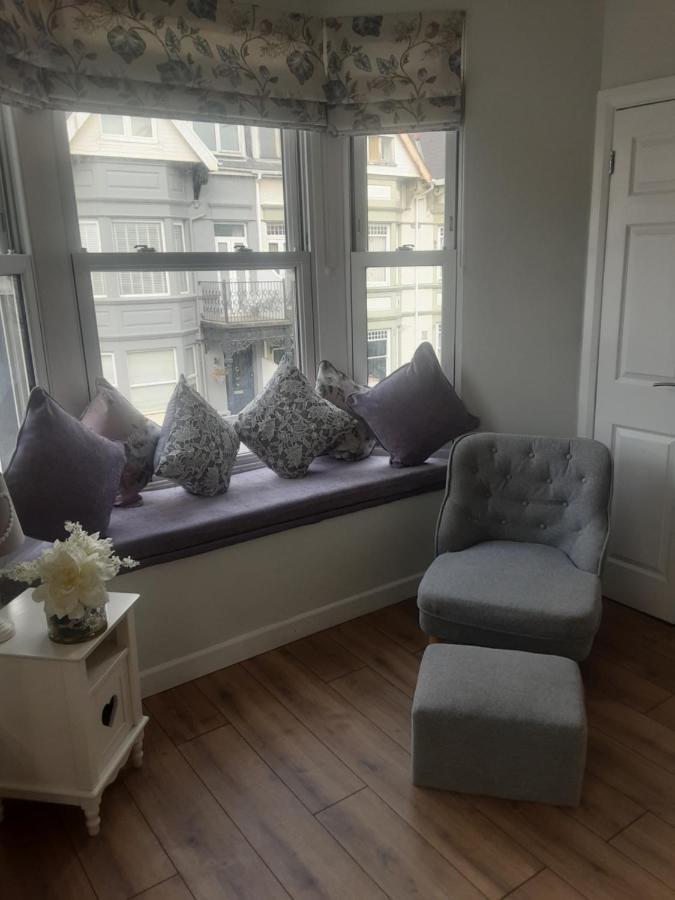 Esplanade Seaside View Apartment ポースコール エクステリア 写真