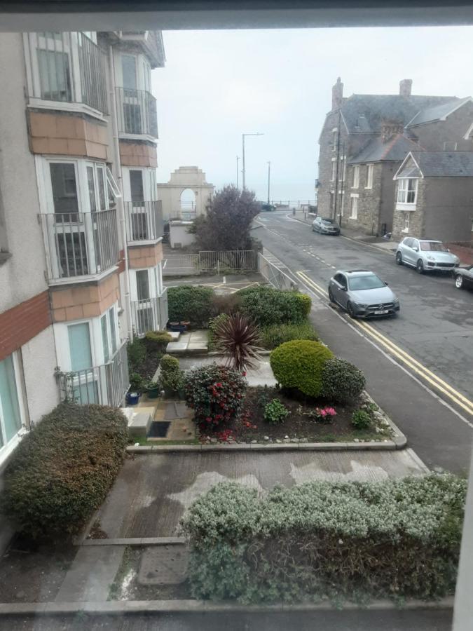 Esplanade Seaside View Apartment ポースコール エクステリア 写真